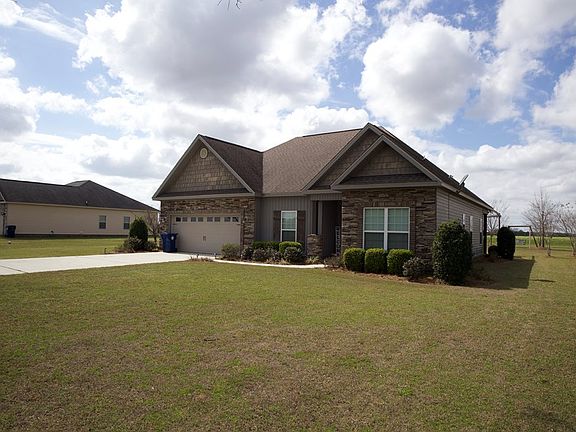 3rd image of 920 Windmill Rd