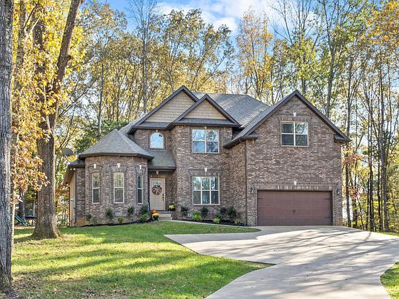 2nd image of 771 Vaughan Ln