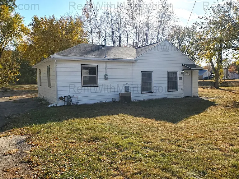 812 E End Ave — Photo 2