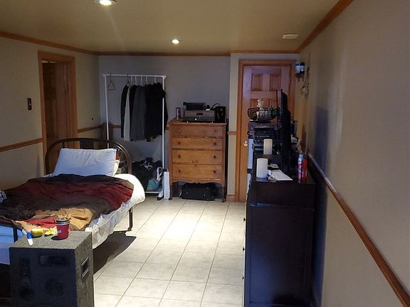 4th image of 46 Coronation Ave