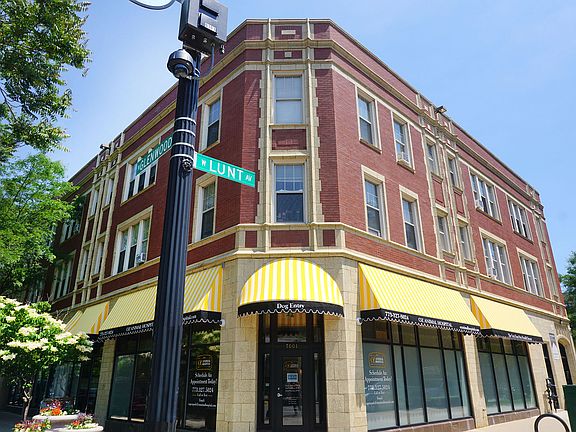 2nd image of 1344 W Lunt Ave #2039430