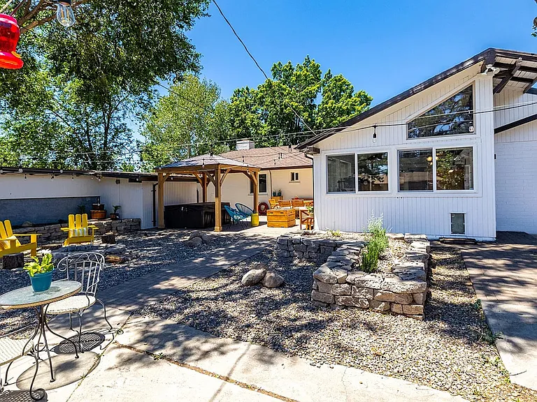 3650 N Loma Vista Dr — Photo 18