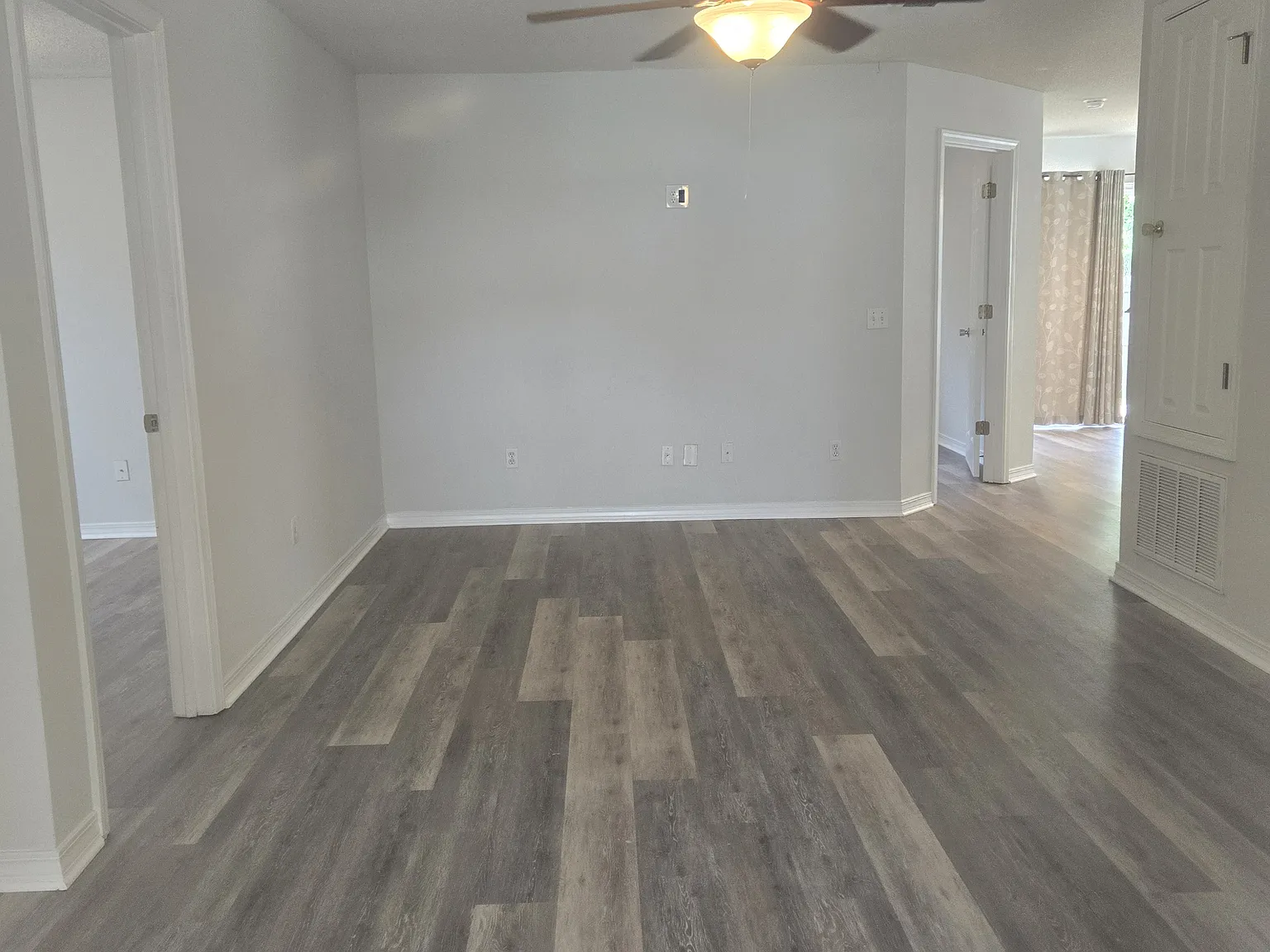 3 bed, 1326 sqft, $1,750 — Photo 2