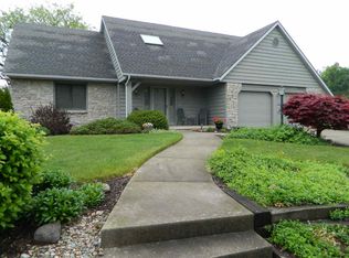 1511 Benham Dr, Fort Wayne, IN 46815