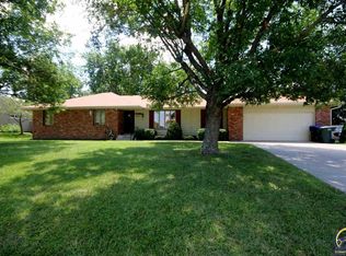3631 SE 28th St, Topeka, KS 66605