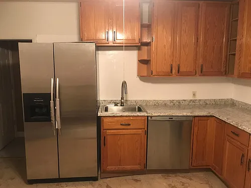 4 Maple Ave Photo 1