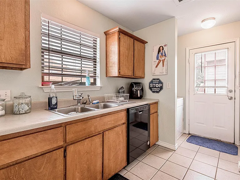 101 Yegua Cir — Photo 10