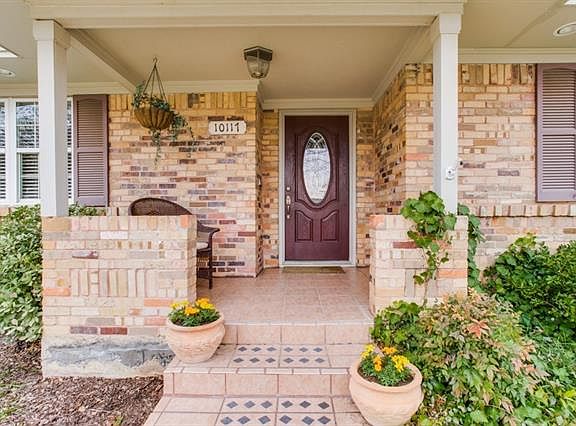 4th image of 10117 Parkford Dr