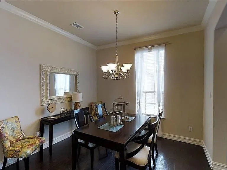 2537 Roseville Dr — Photo 13