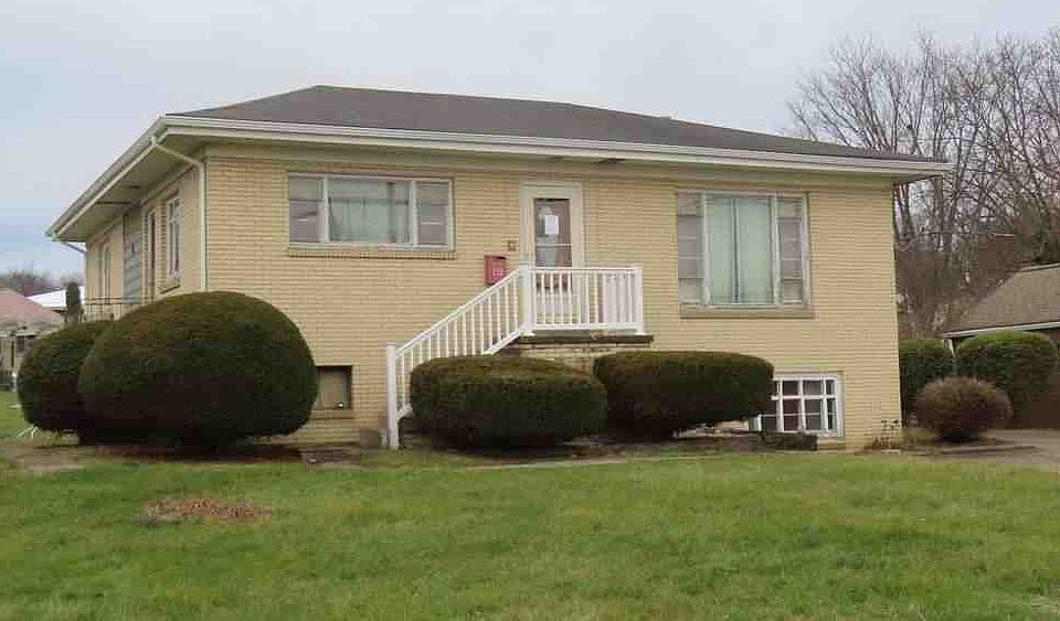 1st image of 210 N Church St