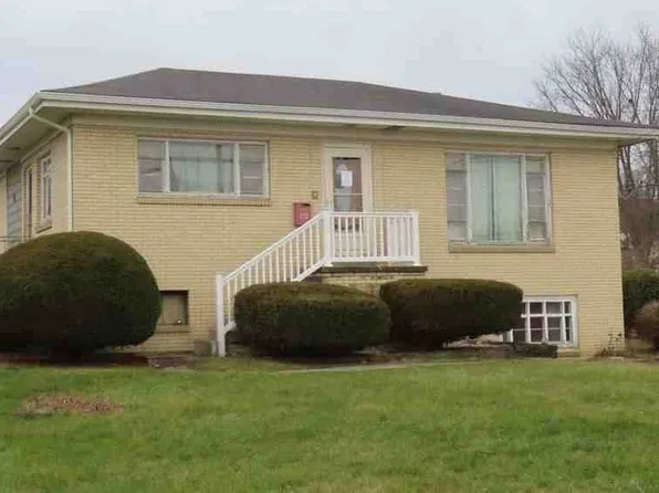 210 N Church St, Mount Pleasant, PA 15666