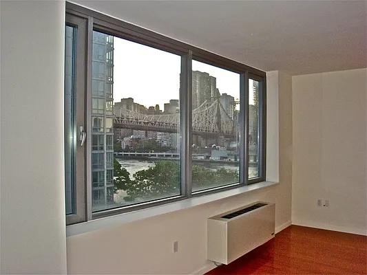 Sold by Sotheby's International Realty | media 13