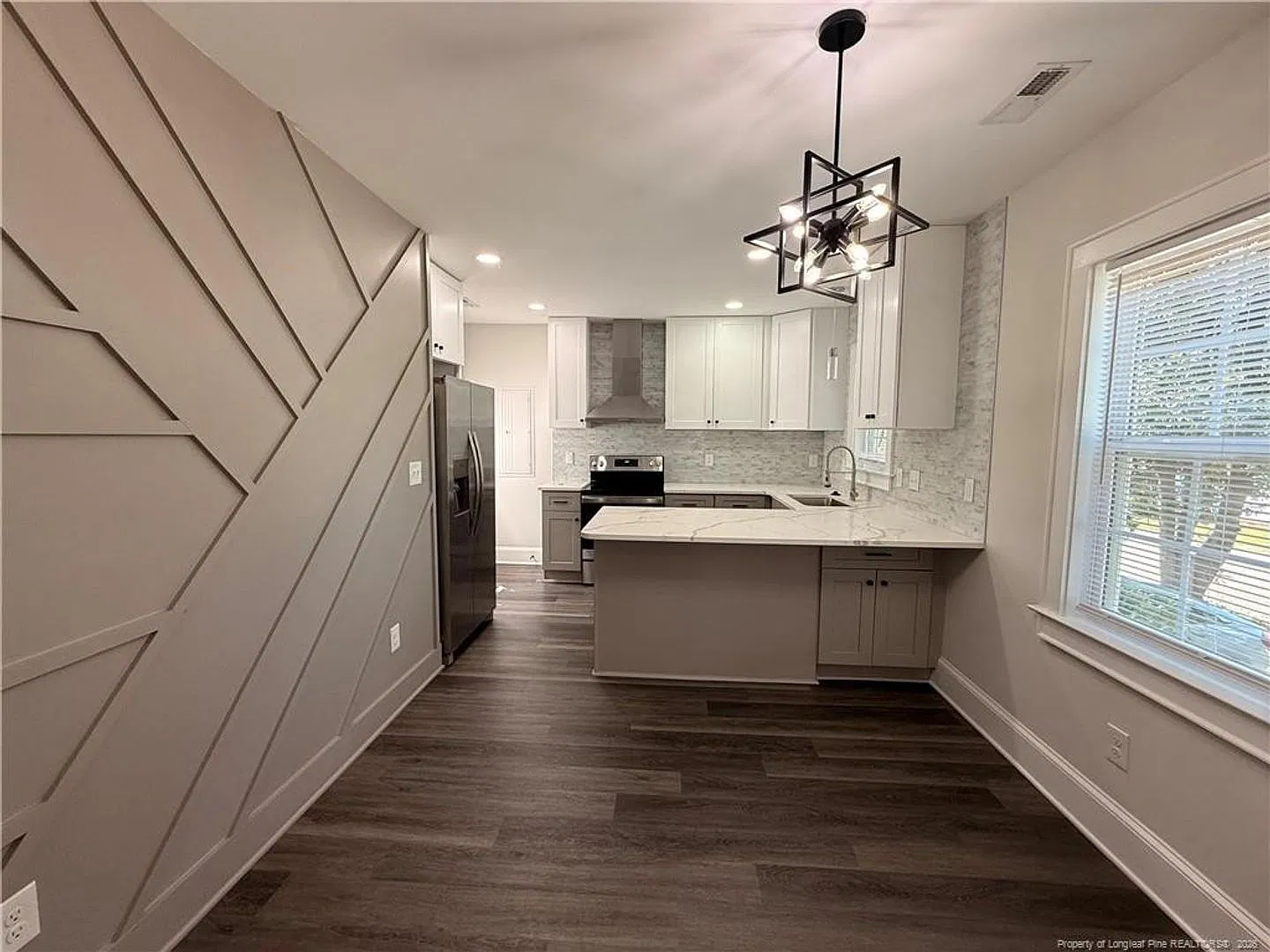 110 Kensington Cir — Photo 3