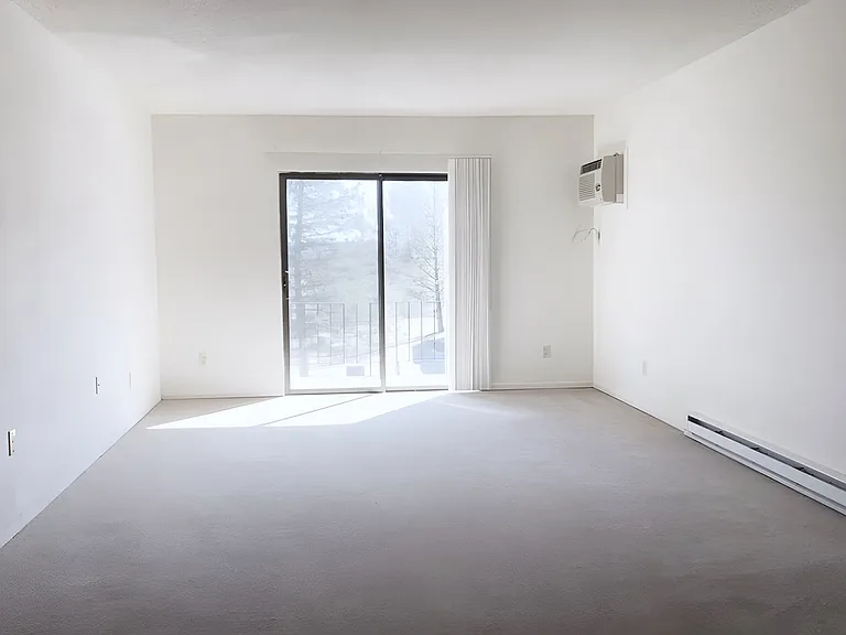 Brunswick Apartments — Photo 19