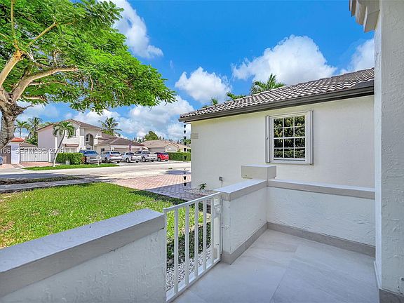 5th image of 13078 NW 10th St