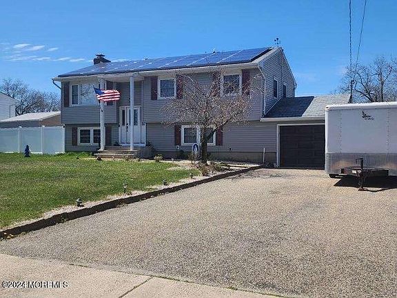 3rd image of 88 Blossom Drive