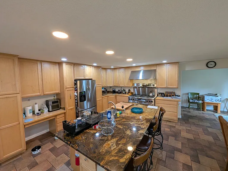 1580 Whitman Rd — Photo 11