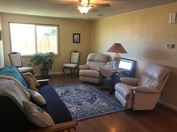 4th image of 29 Wisteria Dr