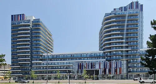 9471 Yonge St Photo 1