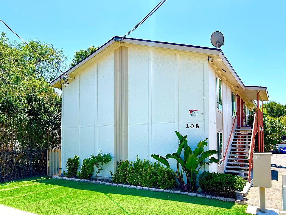 1st image of 208 E Santa Barbara St