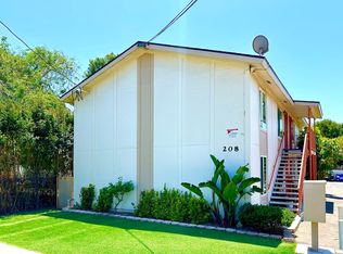 208 E Santa Barbara St, Santa Paula, CA 93060