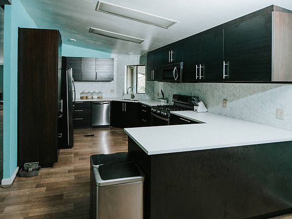 3rd image of 400 Greenfield Dr Space 29