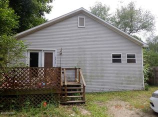 32215 Alice St, Colon, MI 49040