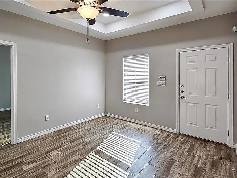 2809 E Israel Ave #1 — Photo 2
