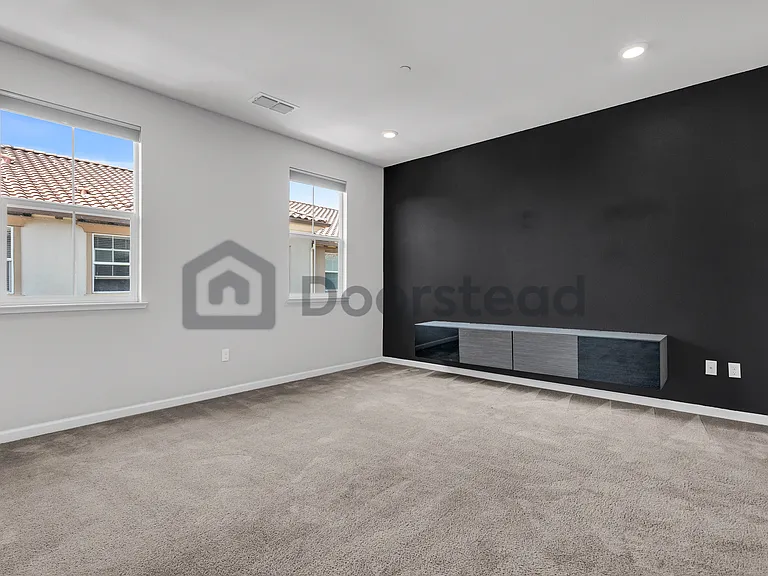 612 Barcelona Loop — Photo 33