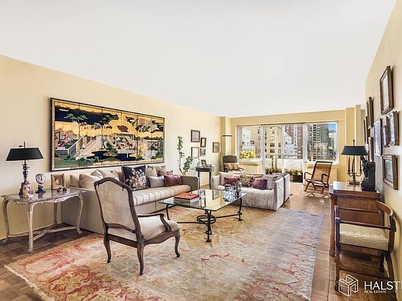 3rd image of 931 Lexington Ave #17K