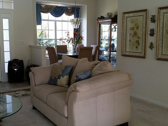 3rd image of 12 Goodwin Cir