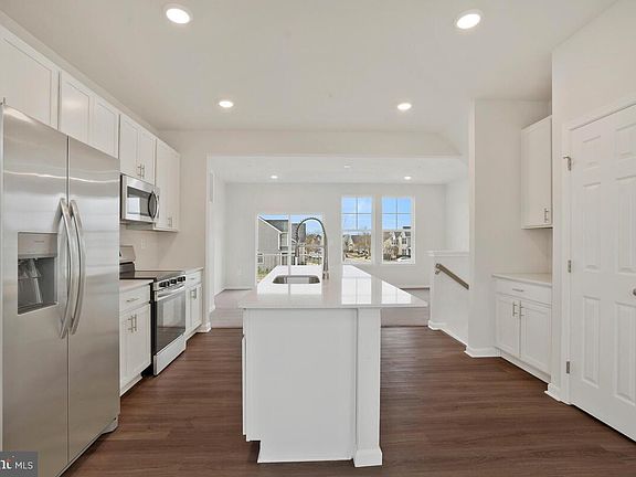 5th image of 45716 N Maxine Way