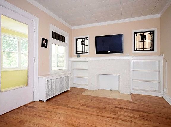 4th image of 1318 W Columbia Ave