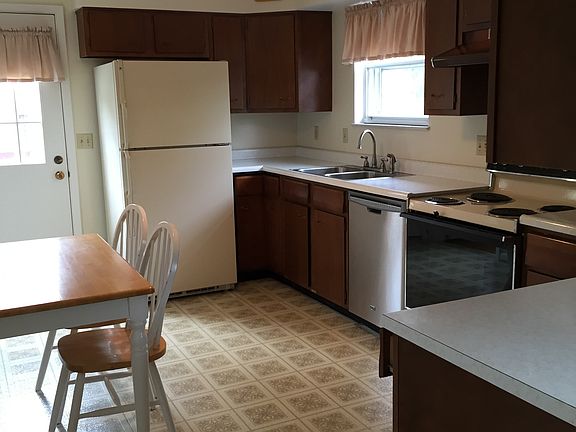 4th image of 5853 Seiler Dr