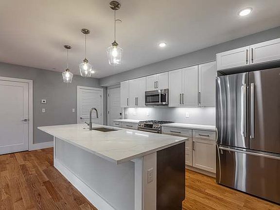2nd image of 150 Hancock St #203