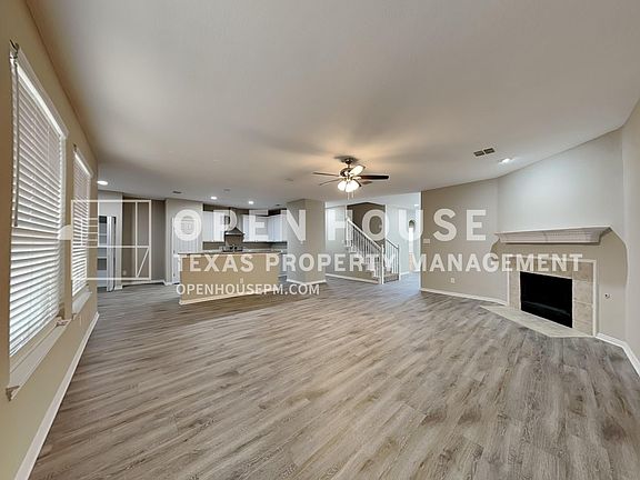 4th image of 11 Willowstone Ct