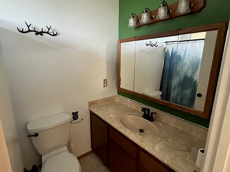 8664 Deschutes Rd — Photo 12