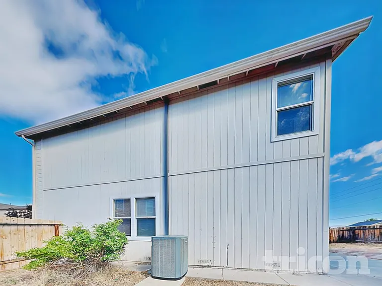9696 Canyon Meadows Dr — Photo 18