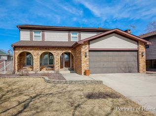 1233 N Anvil Ct, Addison, IL 60101