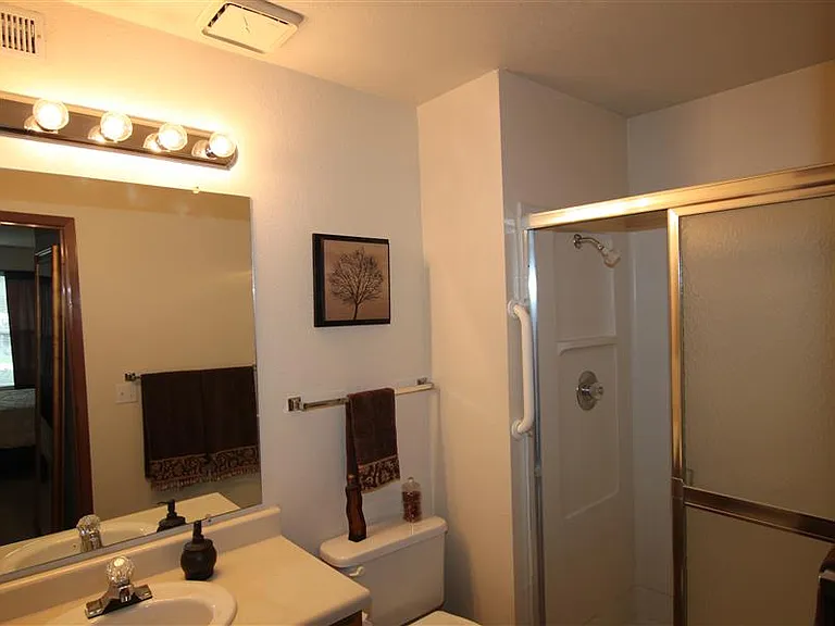 Eaglerock Village Apartments — Photo 39