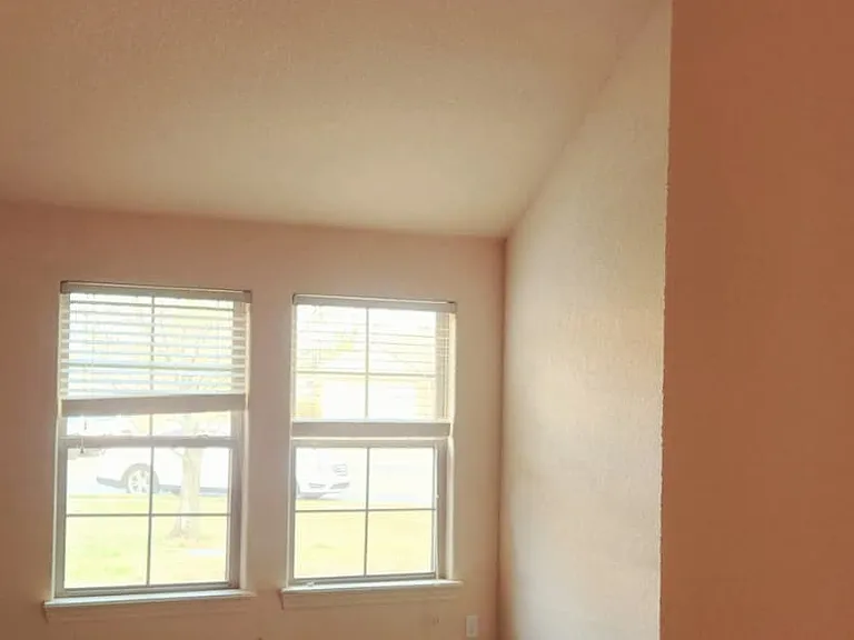848 Oakwood Ct — Photo 8