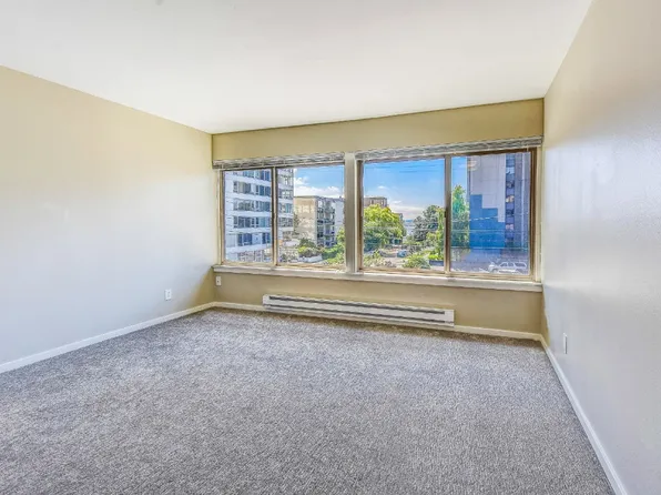 Mercer Crest Apartments