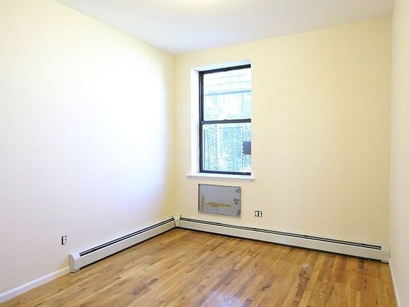 5th image of 131 Vernon Ave APT 3