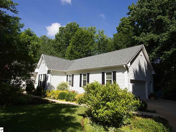 3rd image of 103 Sturbridge Dr