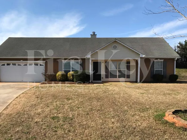 420 Underwood Ct, Locust Grove, GA 30248