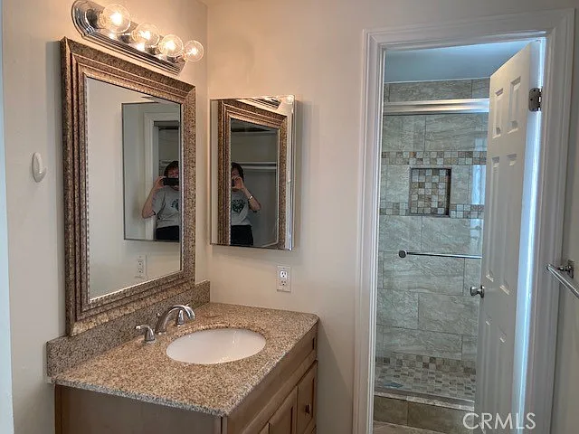 25042 Armagosa Dr — Photo 10
