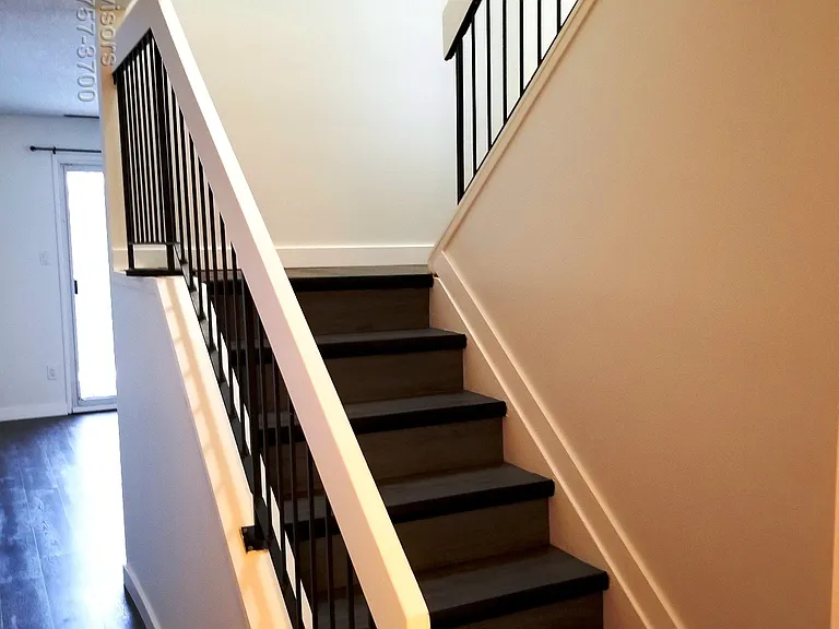 1396 Knottwood Road East NW #201 — Photo 7