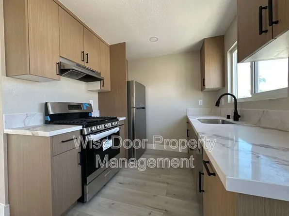 203 Nashville Ave APT H, Huntington Beach, CA 92648