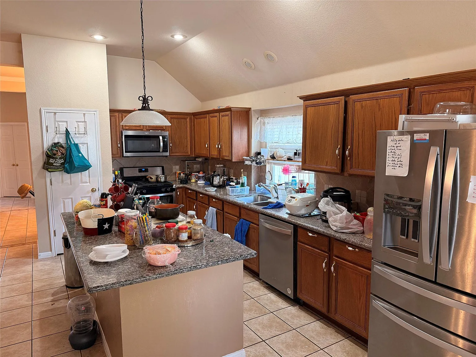 4 bed, 2.5 bath, 2662 sqft, $2,650 — Photo 4