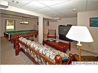 1st image of 21 Pine Dr